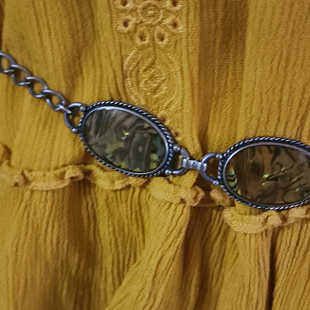 Vintage Concho Chain Belt Silver Tone Abalone-Like Swirled Colors - Picture 4 of 9